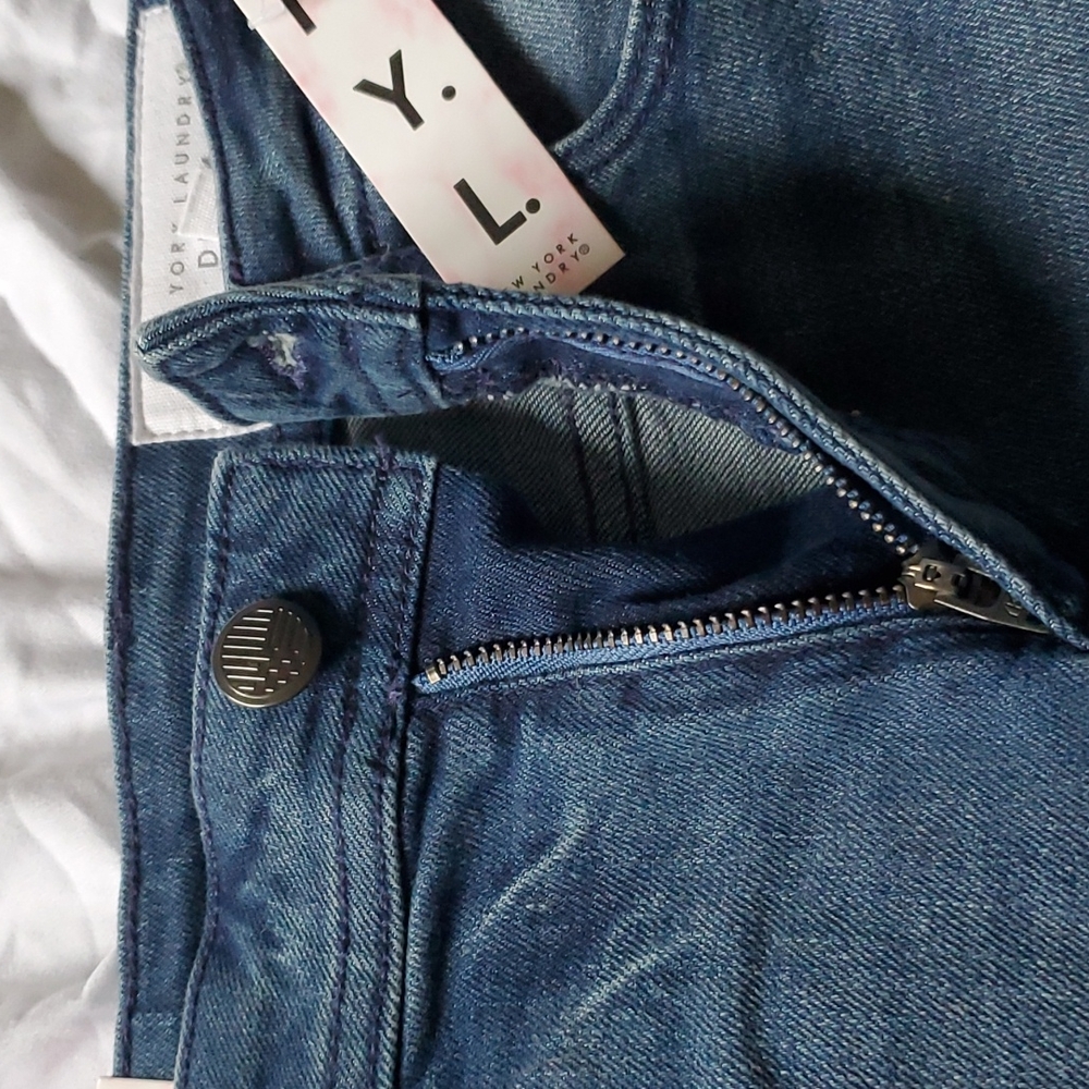Jean Shorts - Picture 2 of 8